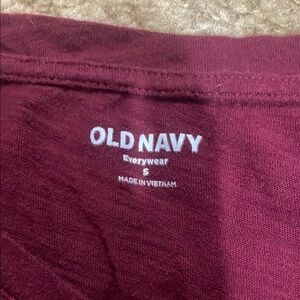 Old Navy Maroon Everyday Tee